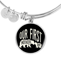 Load image into Gallery viewer, Designs by MyUtopia Shout Out:First Mothers Day Momma Bear / Baby Bear Engravable Keepsake Bangle Round Bracelet - Black
