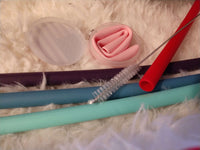 Load image into Gallery viewer, Designs by MyUtopia Shout Out:Special Offer on Extra Wide Milkshake Straws with U.S. Flag Case (10 inch long set of 5 Straws, 1 Case, 1 Cleaning Brush)
