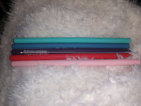 Load image into Gallery viewer, Designs by MyUtopia Shout Out:Special Offer on Extra Wide Milkshake Straws with U.S. Flag Case (10 inch long set of 5 Straws, 1 Case, 1 Cleaning Brush)
